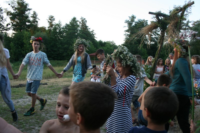 День народных праздников в лагере. Развлечения в детском саду. Праздник нептуна в лагере. День народных праздников в лагере. Хоровод детей.